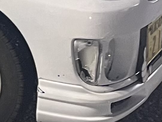 ゆるぼ　プレオの純opリップ付きオリジナルビレットグリル仕様のバンパー…金欠の極みの為売ります
送料別で1.5万です（引き取り歓迎発送可能）

※コーナーランプ片方割れてます
※スプレー塗装のため少し塗装剥がれあり（シンナーで落とせば元の青いバンパーになります）
※上のグリル加工されてます