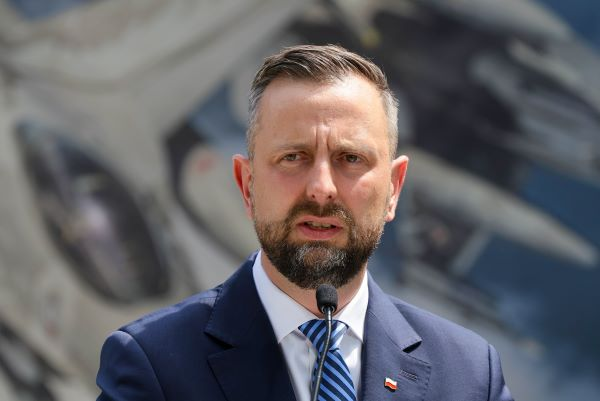 WolnaRadio's tweet photo. W poniedziałek, 9 marca, minął termin na złożenie przez polski rząd skargi do Trybunału Sprawiedliwości Unii Europejskiej na umowę z Mercosurem. 
Polski rząd jej oczywiście nie złożył. 
Kogo reprezentuje Kosiniak-Kamysz?! 
Bo na pewno nie polskich rolników. https://t.co/aTIGz5ZF68