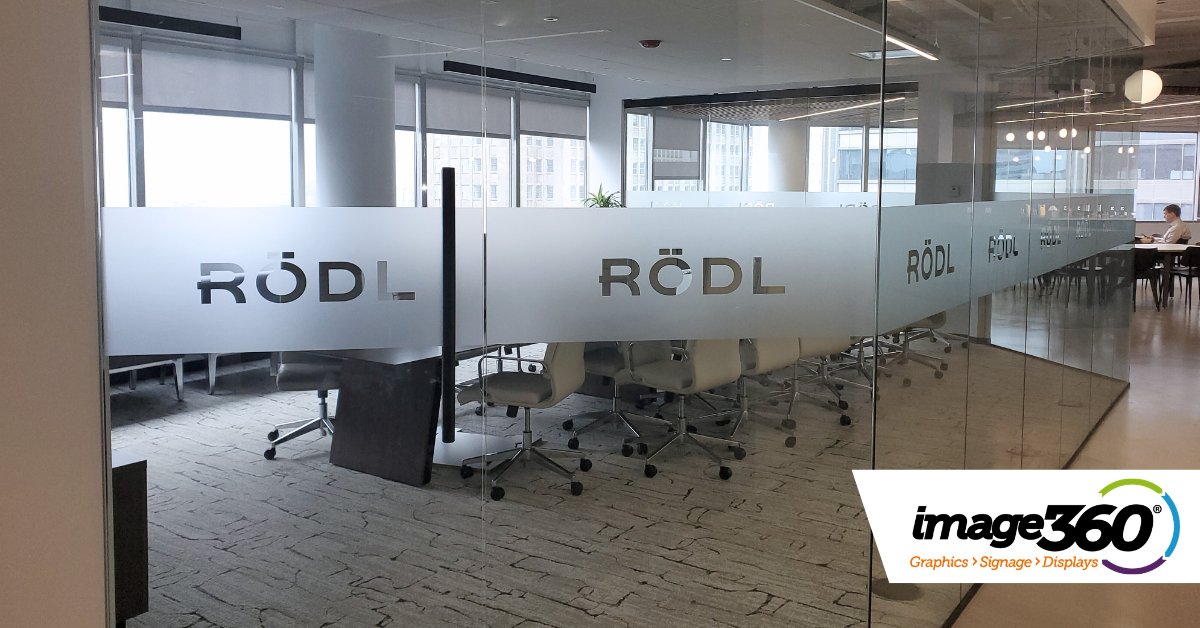 image360chicago's tweet photo. Enhance your office space with stylish indoor privacy film from Image360 - Chicago Loop. Our team can design and install the ideal solution for your space, just like this project we completed for RÖDL's Chicago office.

https://t.co/KYJ4bE1ufw

#signs #chicago #chicagodowntown https://t.co/TsKGoPBrt2