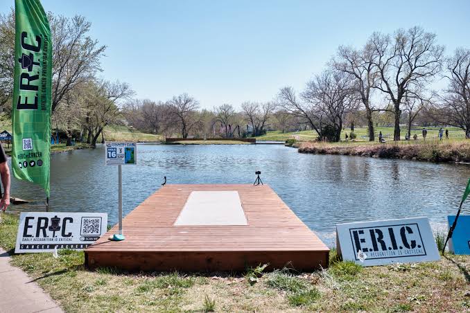 Disc Golf Dumpster Fire tweet media