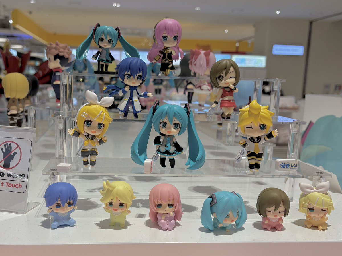enciasu's tweet photo. 뒷북러답게 뒤늦게 투어했음(그래두 즐거워요 https://t.co/h4s6afySgx