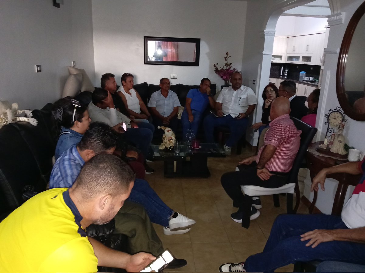 jesus chogo sec Político del CEM ADAlberto Adriáni tweet media