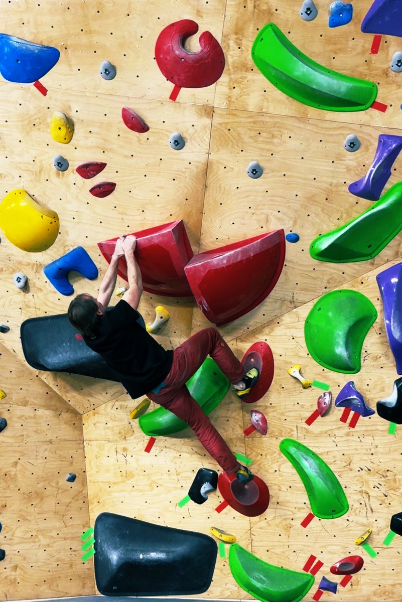 Piano, piano, piano mi sto riprendendo.
Perlomeno il tempo.

水满则溢