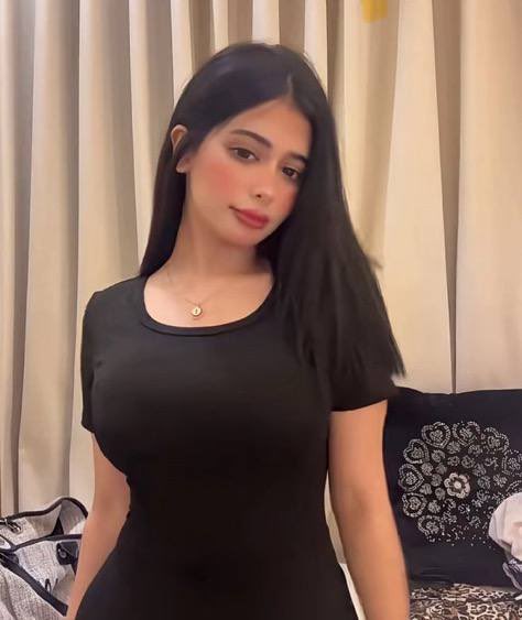 مشاهير فيك🐽 tweet media