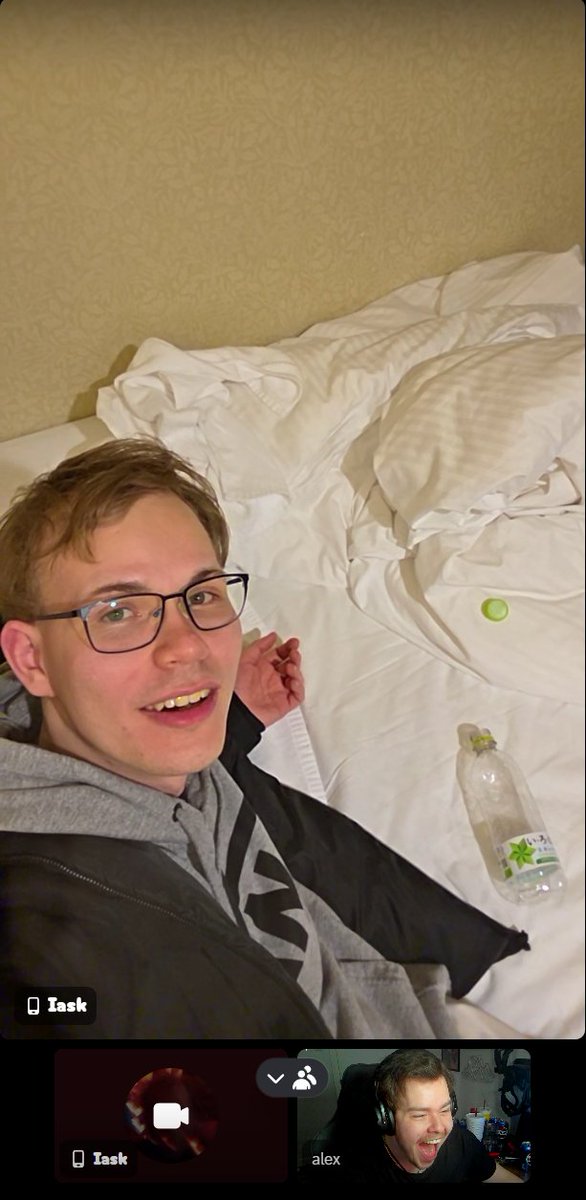 AlexEnki tweet media