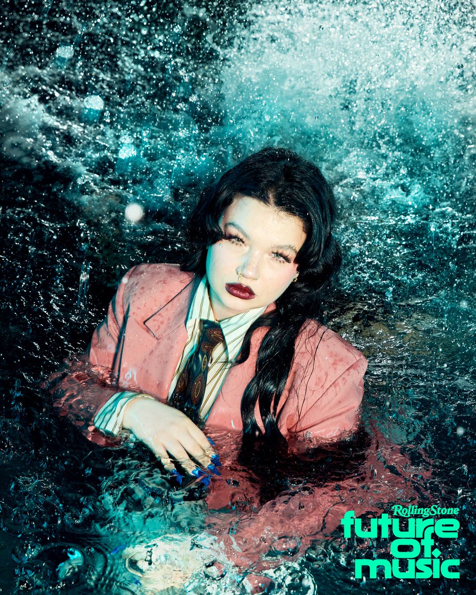 RollingStone's tweet image. Lola Young talks to Rolling Stone about how she feels post-#GRAMMYs win:

“I’m like, ‘Yeah, a Grammy, no one can talk to me anymore, none of those haters matter!’”

Cover story: rollingstone.com/music/music-fe…