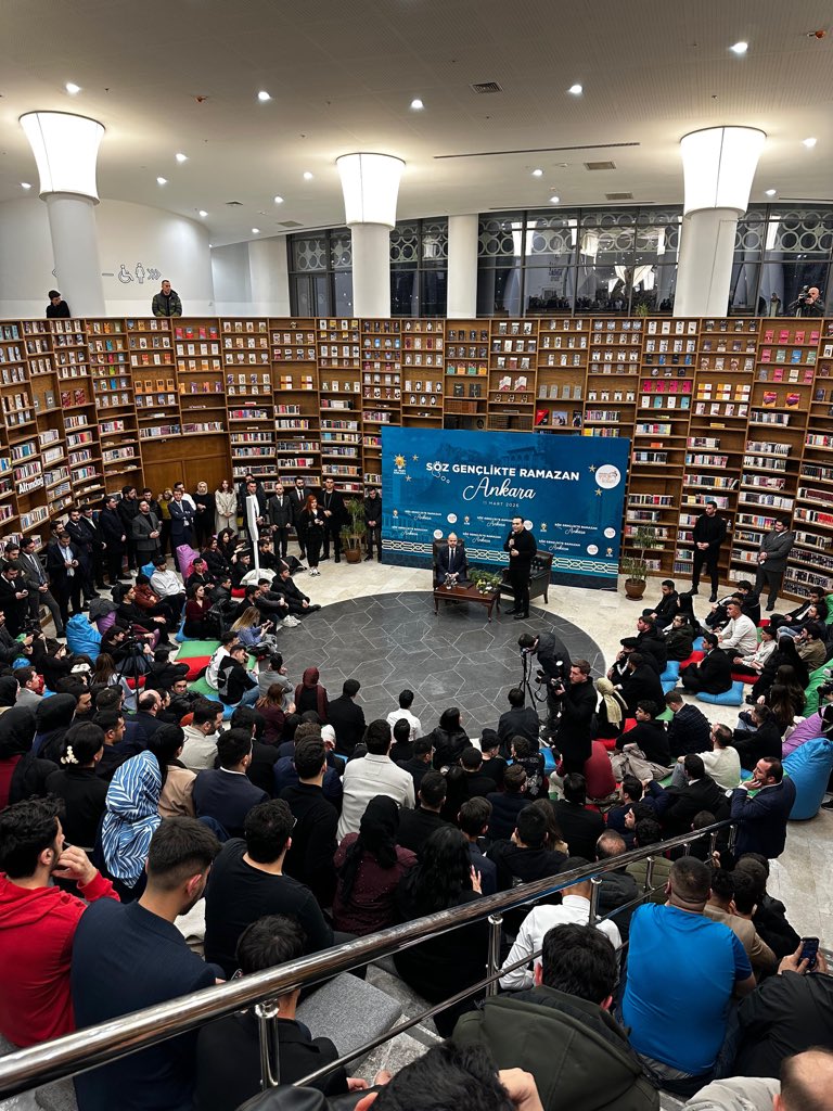 Söz Gençlik’te Ramazan programımız, Sn. Necmeddin Bilal Erdoğan ve Genel Merkez Gençlik Kolları Başkanımız Sn. Yusuf İbiş’in sohbetleriyle gerçekleşti.  Sincan Gençlik Kolları olarak programa katılım sağladık.

 Ayrıca Genel Merkez Teşkilat Başkanımız Sn. Ahmet Büyükgümüş, Ak