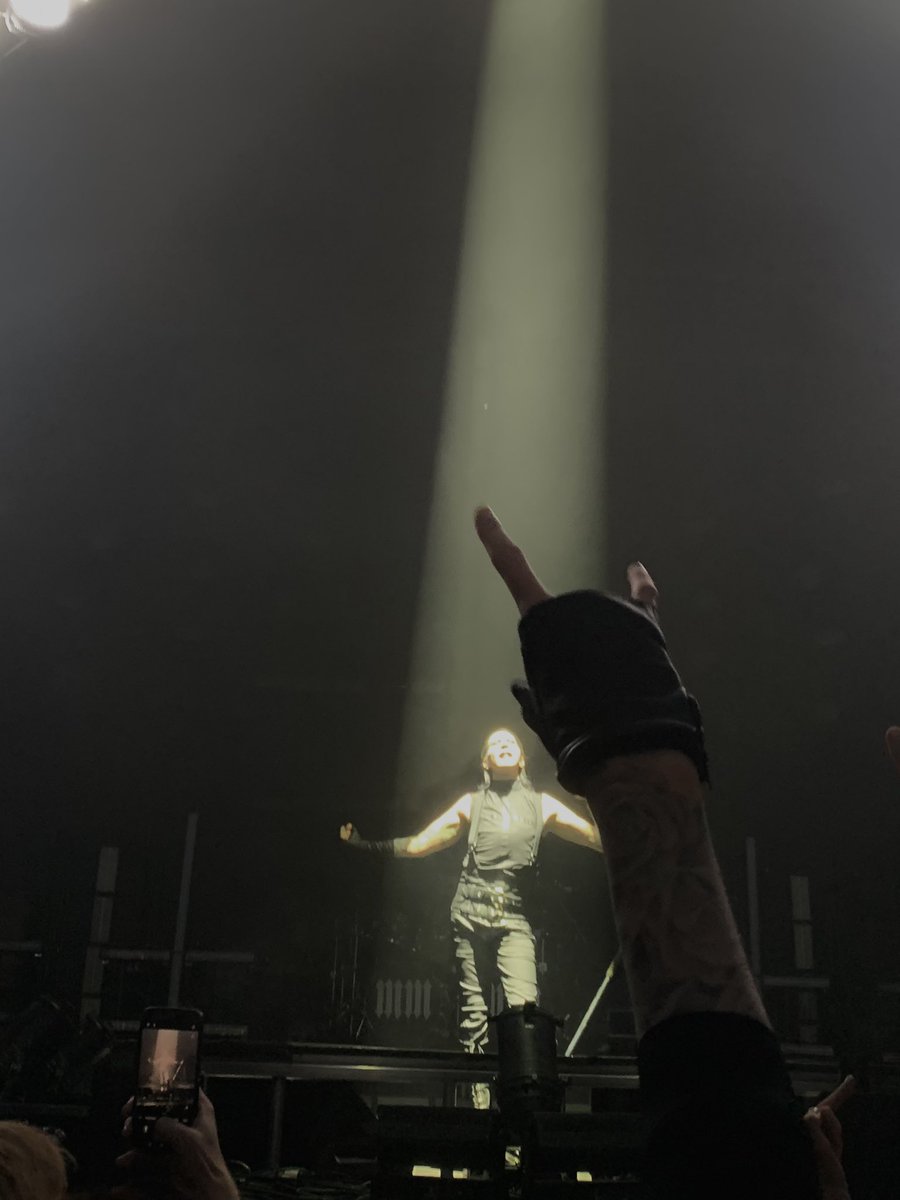 holywormboy_'s tweet photo. 𝕸𝖆𝖗𝖎𝖑𝖞𝖓 𝕸𝖆𝖓𝖘𝖔𝖓 - ONE ASSASSINATION UNDER GOD TOUR

📍 Zénith Paris - La Villette 🇫🇷
11/10/2025
📸 : Pics by me.
#marilynmanson #mansontwt https://t.co/uj5xFfhq8K