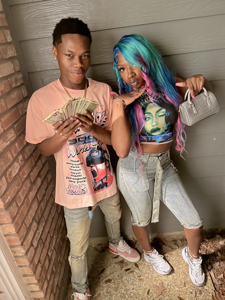 CalvinJonTrez's tweet photo. So we aint fresh? https://t.co/KJTPGpTFOk