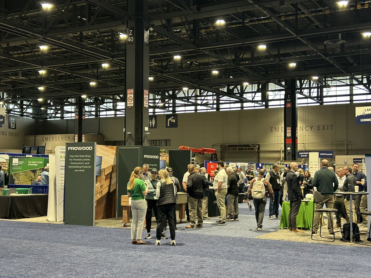 mmcdole1's tweet photo. Great day today at LMC Annual in Chicago. Started off with an update from CEO Paul Ryan during breakfast to a large crowd, then walked the show meeting with old friends and making new ones. Excellent event! https://t.co/joMliofdtj