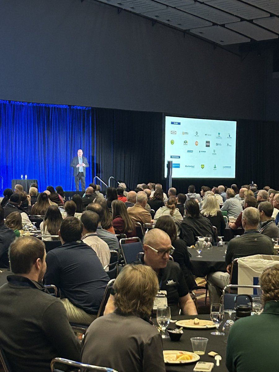 mmcdole1's tweet photo. Great day today at LMC Annual in Chicago. Started off with an update from CEO Paul Ryan during breakfast to a large crowd, then walked the show meeting with old friends and making new ones. Excellent event! https://t.co/joMliofdtj