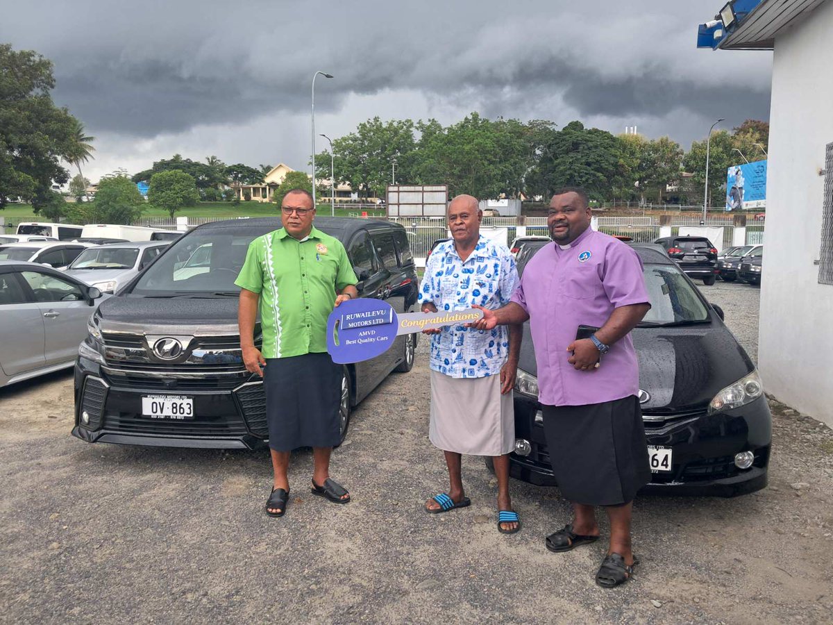 iTaukeiLand's tweet photo. INFINITY PACIFIC EXPANDS AGAIN
Tokatoka Sautorotoro of Korovuto Village, in Nadi trading as Infinity Pacific Pte Limited, has proudly entered the second phase of their business expansion with the purchase of two new cars #TDFF #tokatokasautorotoro #infinitypacific #supportitaukei https://t.co/uZZ6hhWLm4