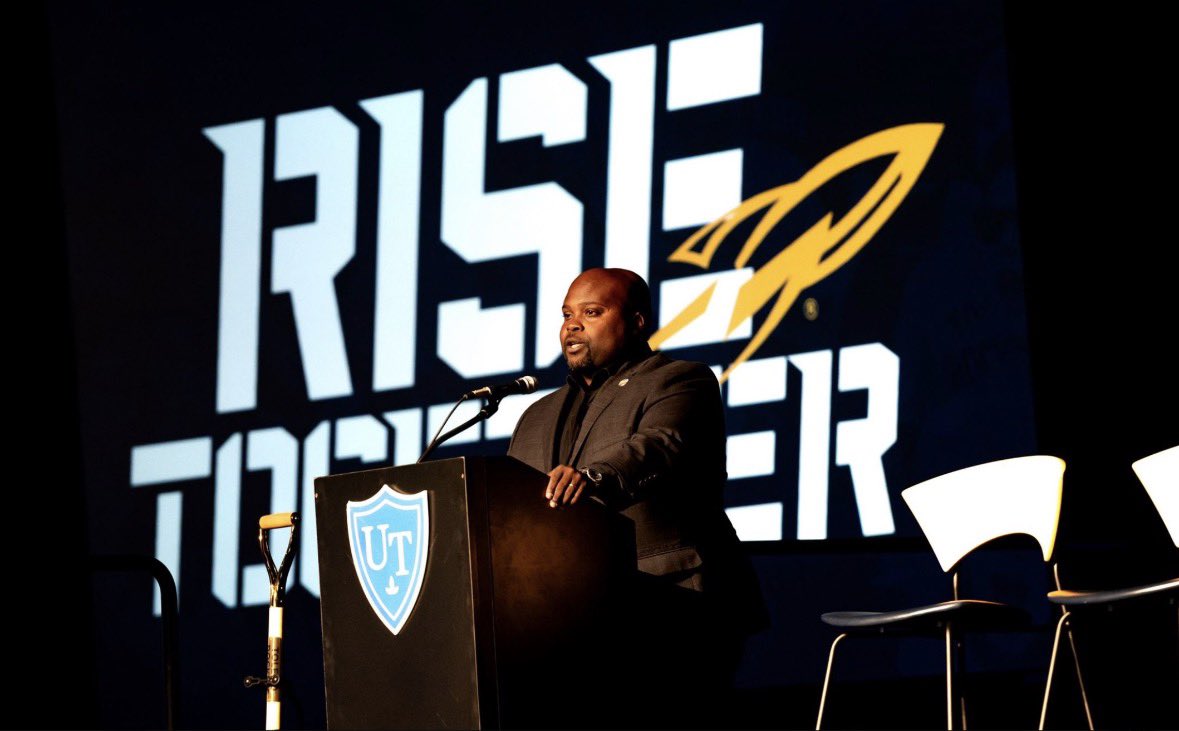 Pete Thamel tweet media