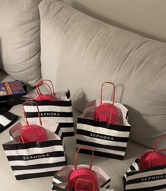 شـذى tweet media