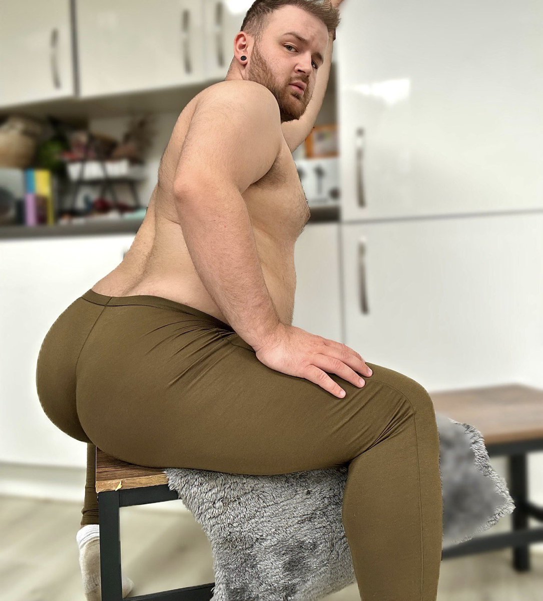 curtygee's tweet photo. You like thick boys, right? 🤭 https://t.co/Oa7OclOUfV