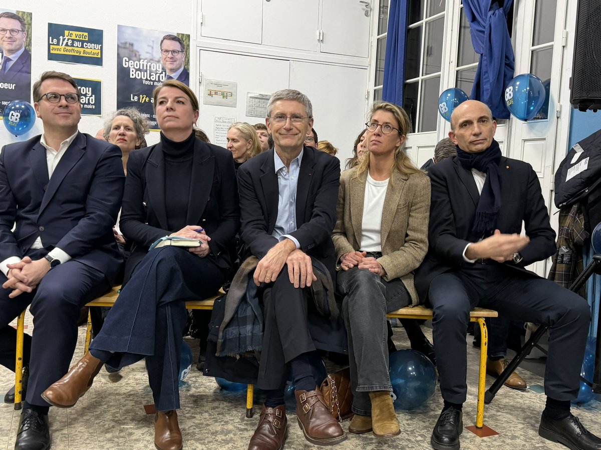 #MunicipalesParis
Très belle réunion d'avant 
1 er tour à #Paris17 💥
Aux côtés de <a href="/geoffroyboulard/">Geoffroy Boulard</a> et de toute son équipe pour apporter mon soutien inconditionnel 
pour les élections 
des 15 et 22 mars.
Quand on a un bon maire on le garde ! 
Geoffroy c'est l'expérience, le