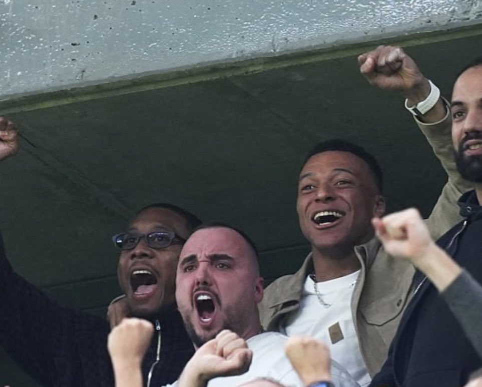 Kylian’s reaction to valverde’s goal I love him 😭😭😭