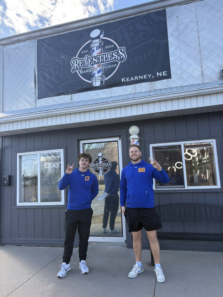 Thank you Relentless Barber Studio for supporting Loper football

#BlueSwarm <a href="/UNK_Football/">UNK Football</a>