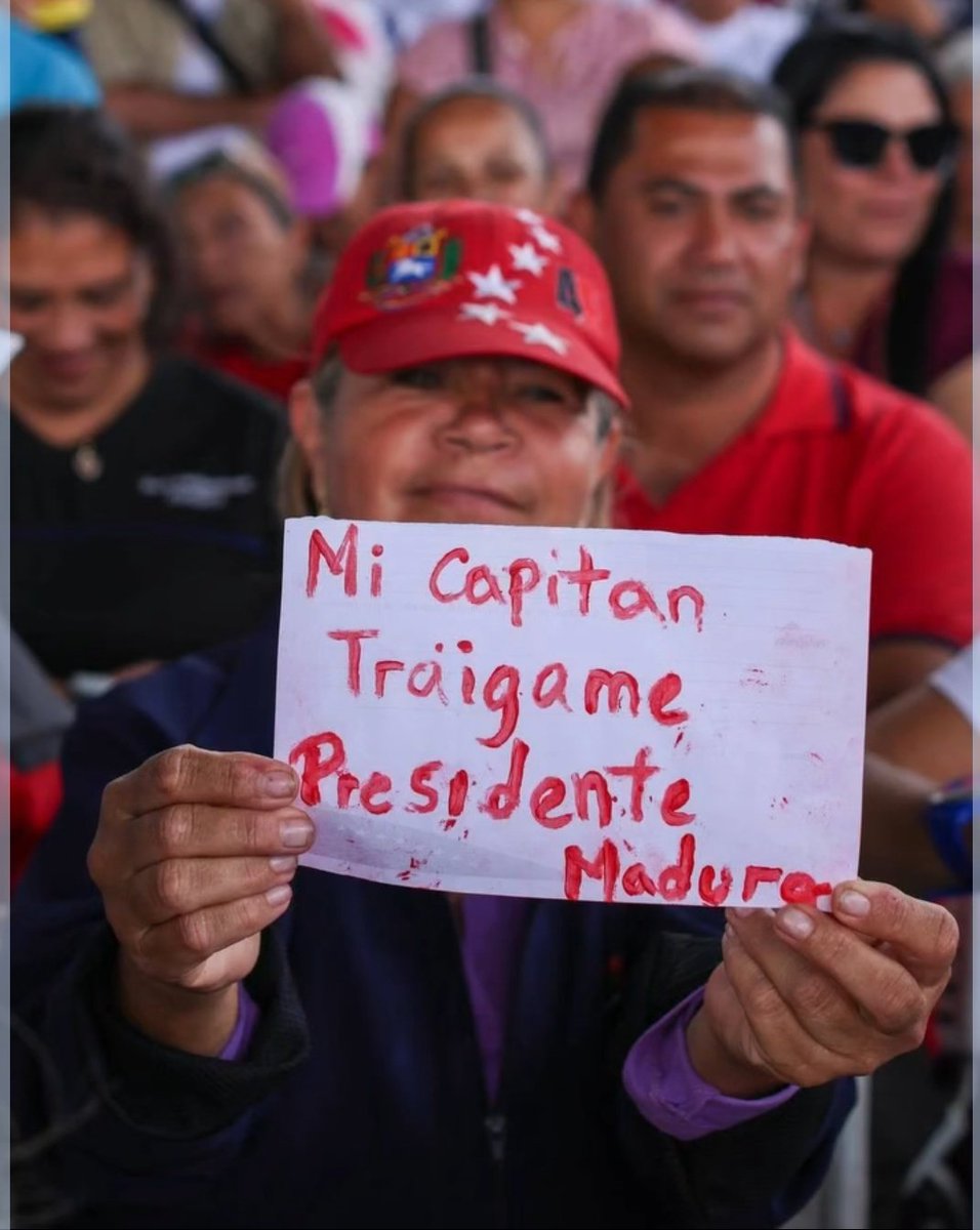 NERDYVARGAS's tweet photo. El pueblo Venezolano clama en una sola voz. https://t.co/X5XVRKKKfk