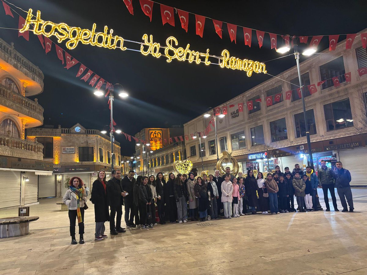 MidyatAtaturk's tweet photo. #Öğrencilerimizleİftar
#MaarifinKalbindeRamazan etkinlikleri çerçevesinde olumlu davranışlarıyla örnek ve başarılı öğrencilerimizle #iftarda buluştuk. #Midyat'ın tarihi sokaklarını gezdik. Emeği geçen değerli veli ve öğretmenlerimize teşekkür ediyoruz.
#İftarEtkinlikleri #Midyat https://t.co/FX5S3E9IjF
