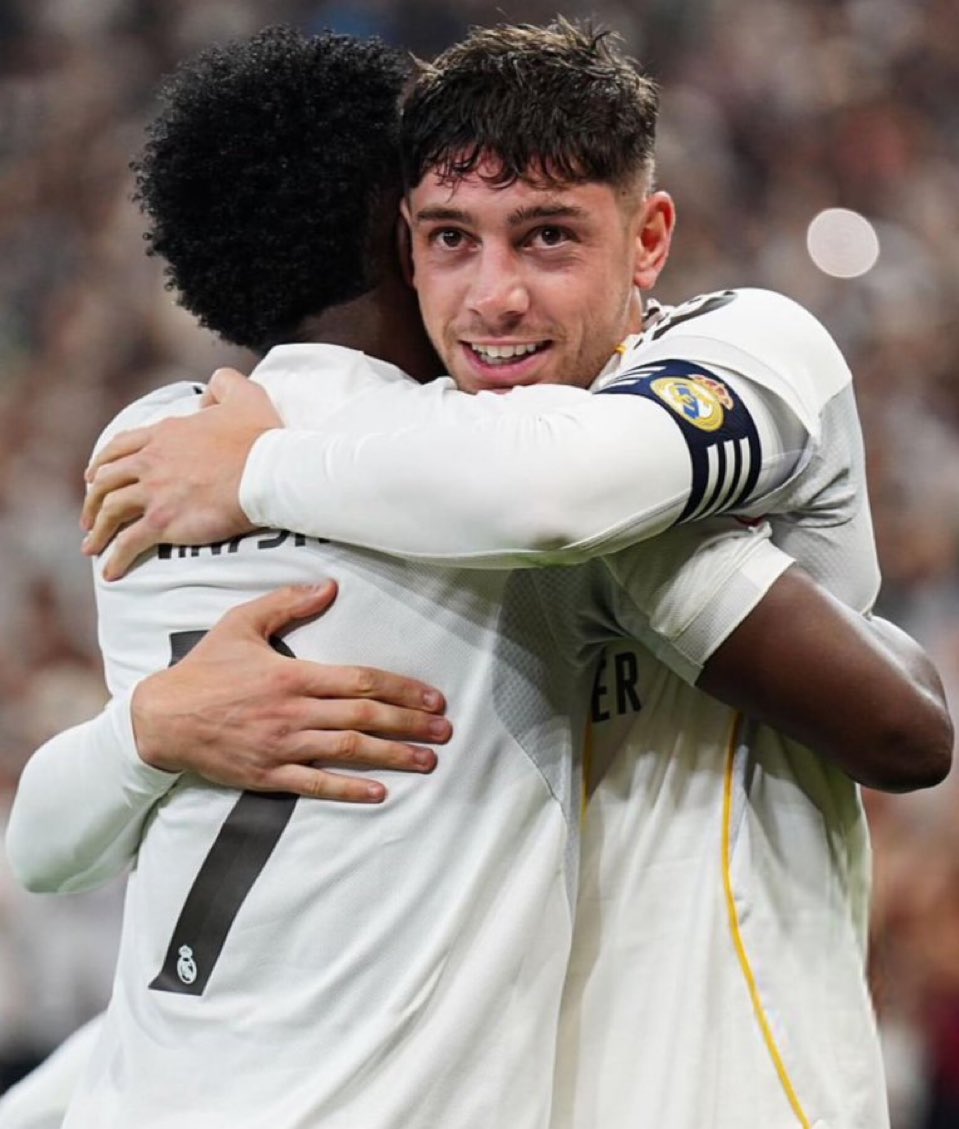 CON USTEDES LO TENGO TODO.