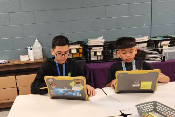 JohnStem_EISD's tweet photo. Did you know? ๐ก Math is everywhereโfrom calculating discounts ๐๏ธ to figuring out distances on a map ๐บ๏ธ! Instructor Ibarraโs 7th graders are practicing real-life math in class ๐โ๏ธ #MathInAction #RealLifeMath #7thGradeMath https://t.co/b3aho3vSQn