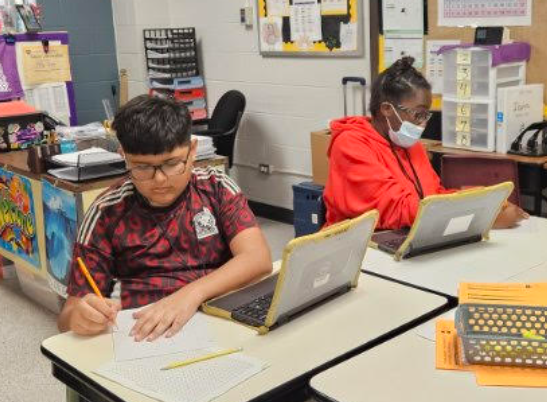 JohnStem_EISD's tweet photo. Did you know? ๐ก Math is everywhereโfrom calculating discounts ๐๏ธ to figuring out distances on a map ๐บ๏ธ! Instructor Ibarraโs 7th graders are practicing real-life math in class ๐โ๏ธ #MathInAction #RealLifeMath #7thGradeMath https://t.co/b3aho3vSQn