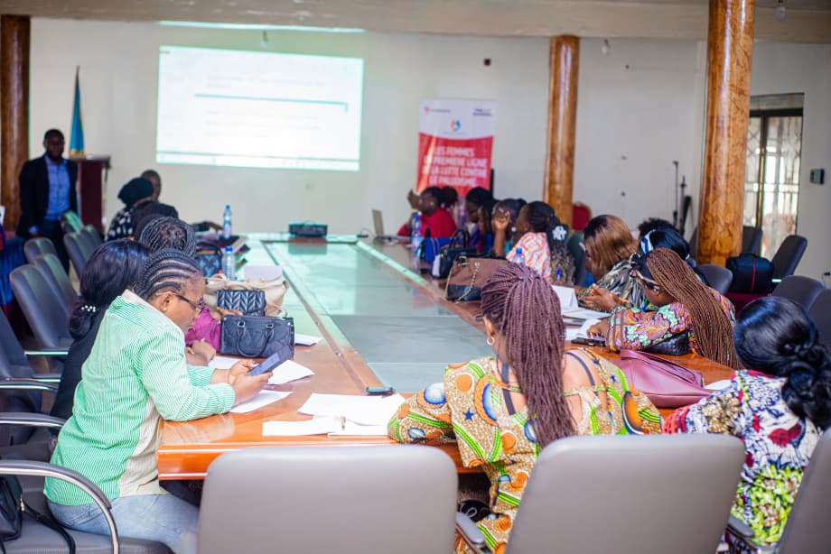 usp_plus's tweet photo. Dans la ZS de Mont Ngafula 1, l’ASBL Univers Santé Plus a organisé un atelier de renforcement des capacités sur les nouvelles normes et directives de lutte contre le paludisme, dans le cadre du projet VE-Palu avec l'appui de Speak Up Africa @SpeakUpAfrica1  #VoisEssentiElles https://t.co/61junNwwUH
