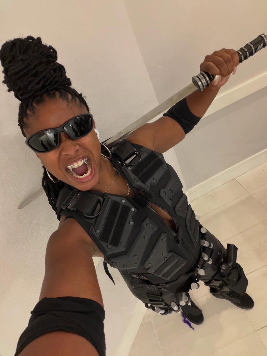 PUNK BLACK tweet media