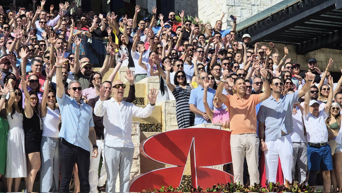 Carlos Hank González tweet media