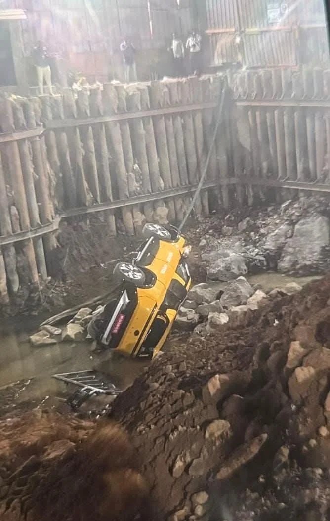 Squint Neon tweet media