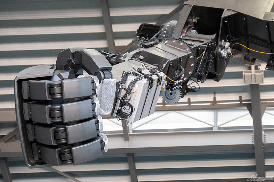 The engineering behind a life-size Gundam is incredible.