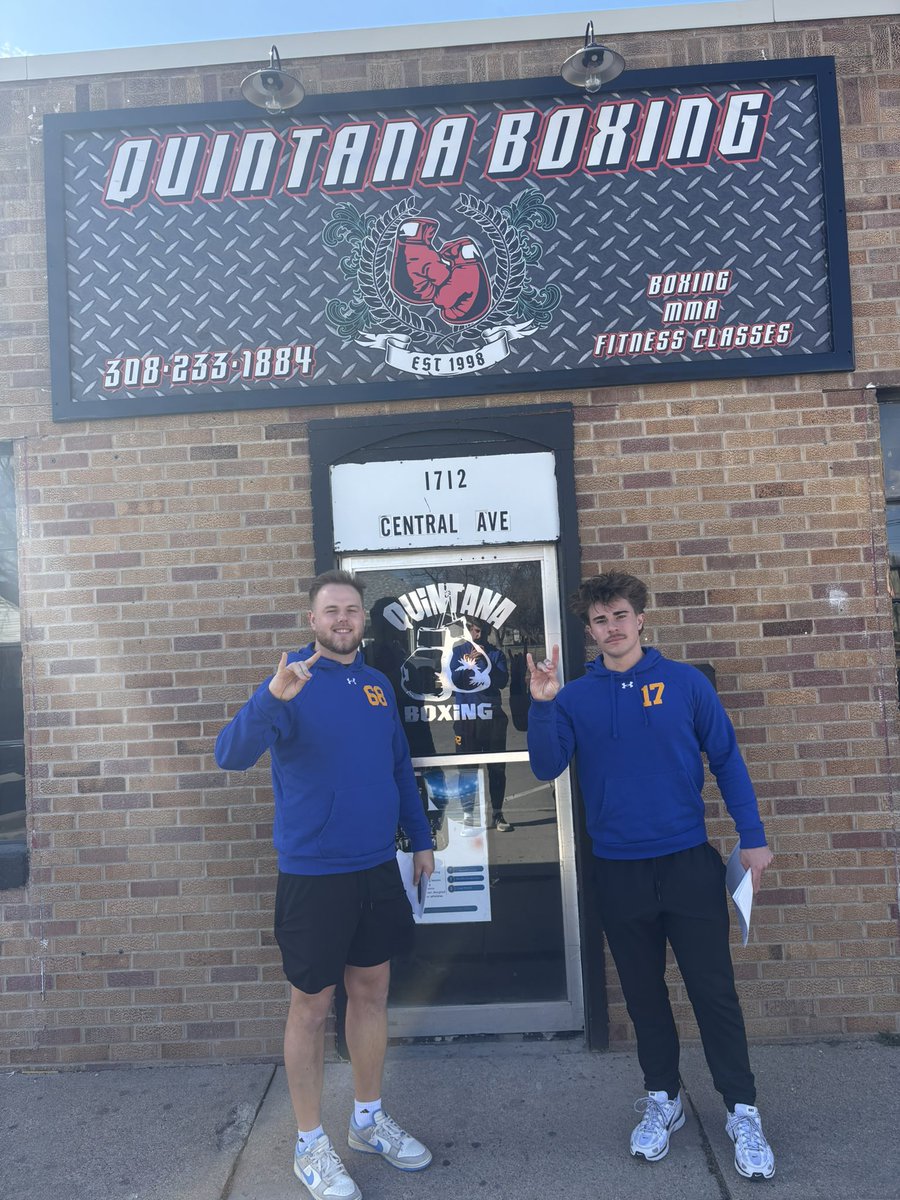 Thank you Quintana Boxing for supporting Loper football

#BlueSwarm <a href="/UNK_Football/">UNK Football</a>