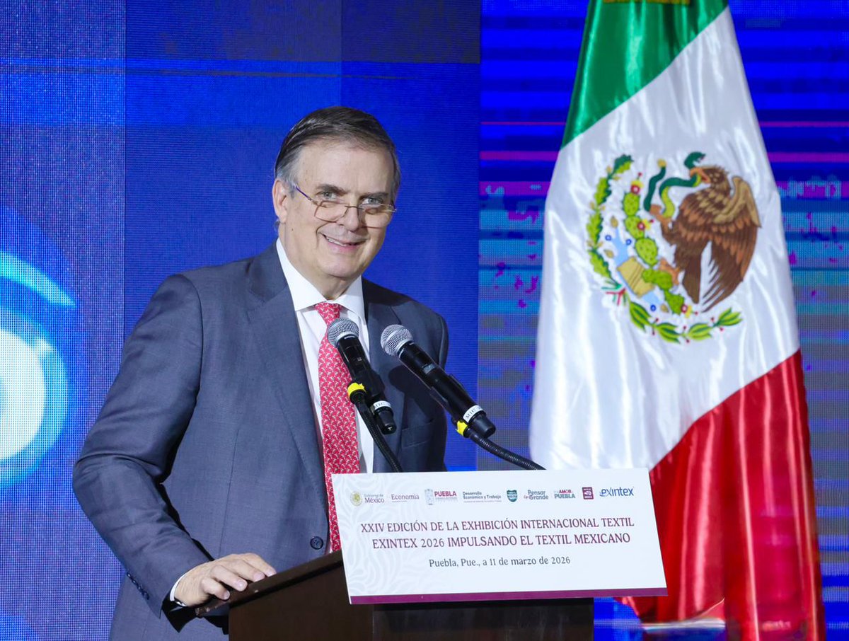 RutaElectoralmx's tweet photo. Gobierno federal y estatal impulsan la industria textil en Puebla. 🧵🇲🇽
El secretario de Economía @m_ebrard y el gobernador @armentapuebla_ coincidieron en fortalecer la feria #Exintex para que se realice cada año y consolide a Puebla y Tlaxcala como epicentro textil. https://t.co/WAdtMe6TW5