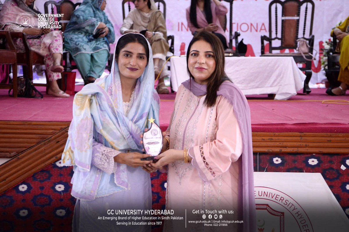 SabaZahoorppp's tweet photo. Hyderabad | 9 March 2026
Honored to be invited by #GovernmentCollegeUniversityHyderabad on International Women’s Day as a young political Activist  and women’s representative, where I was also presented with an honorary shield.
This proud moment belongs to my mother, whose encouragement gave me the confidence to speak, lead, and stand for my ideas. Grateful for the opportunity to engage with inspiring students and share the message of women’s empowerment.
@BBhuttoZardari
@AseefaBZ
@BakhtawarBZ
@jamkhanshoro
@KashifShoroPPP

#TogetherforChange #TogetherforEquality ✨