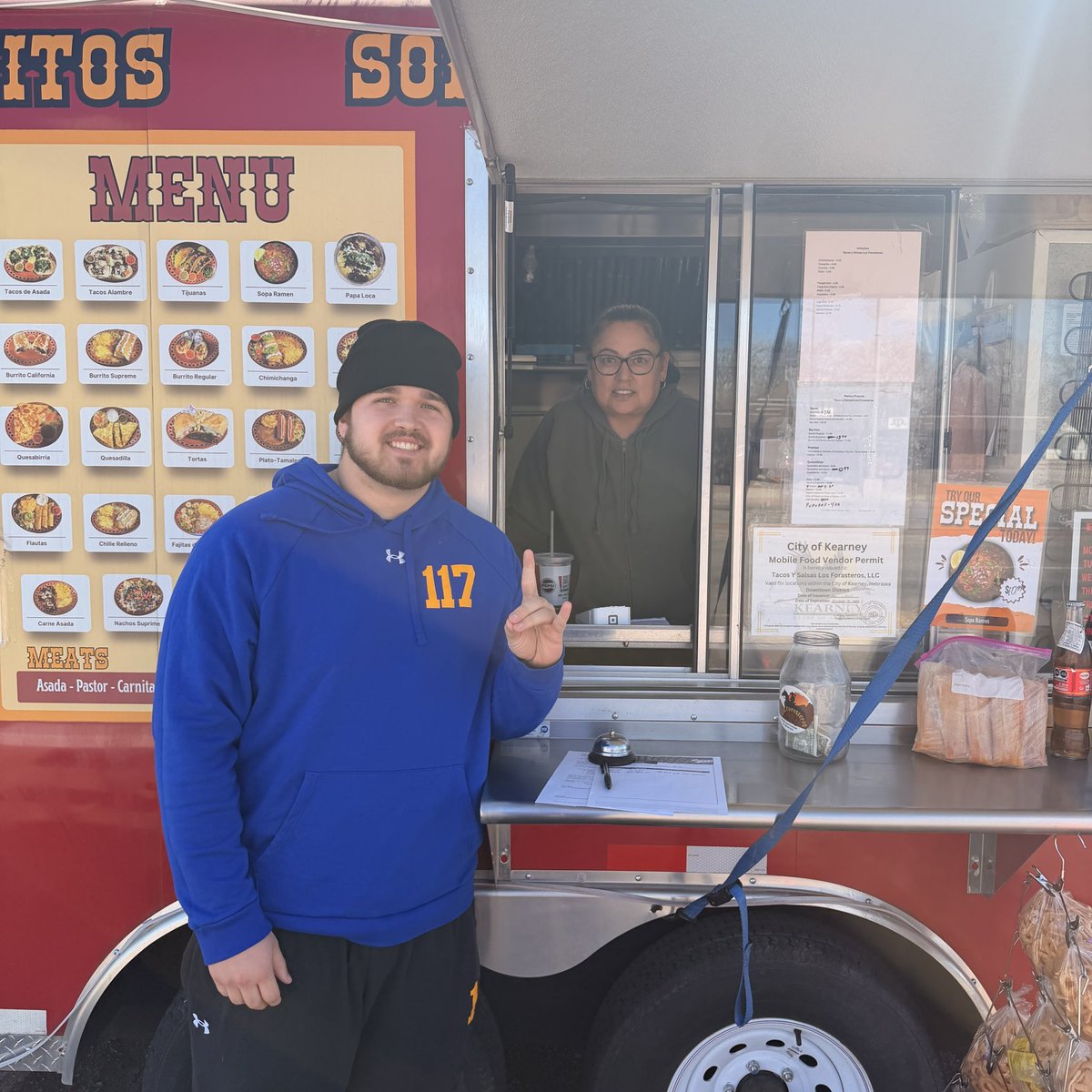 Thank you to Tacos Y Salsas Los Forasteros!#blueswarm <a href="/UNK_Football/">UNK Football</a> <a href="/CoachRHeld/">Ryan Held</a>