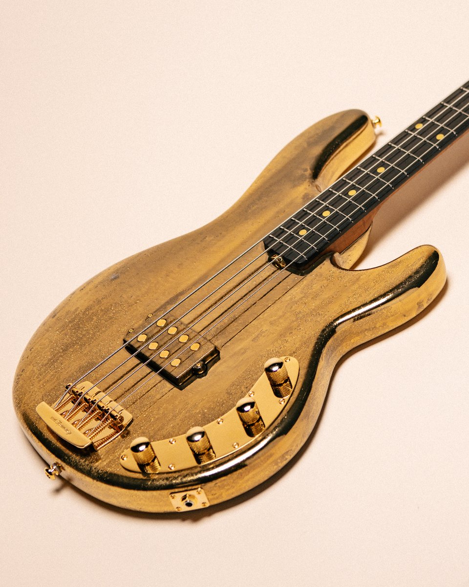 ChicagoMusicEx's tweet image. bit.ly/4eOsUhC | @ernieball Music Man Molten Gold 50th Anniversary StingRay is here for pre-order in the BASSment at CME! Limited to 300 worldwide, this metallic gold beast is a celebration of decades of bold tone and killer style. Don’t wait! #CME #MusicManBass #Bass