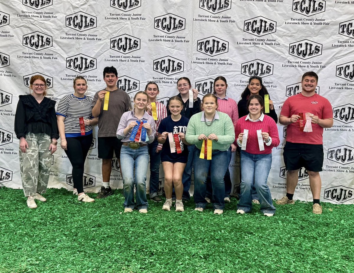 wsisdschools's tweet image. 🥇🐖🐷Throwback to last month when @brewerhighwsisd FFA swine exhibitors earned numerous ribbons at the Tarrant County Junior Livestock Show! wsisd.com/all-news/defau… #CTE