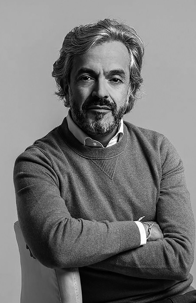 Todo se esperaba uno en esta campaña, menos que el petrismo y el abelardismo se coordinarán  en solo 2 dias, para atacar a uno de los mejores economistas y analistas de este país.

SIN PALABRAS. . .