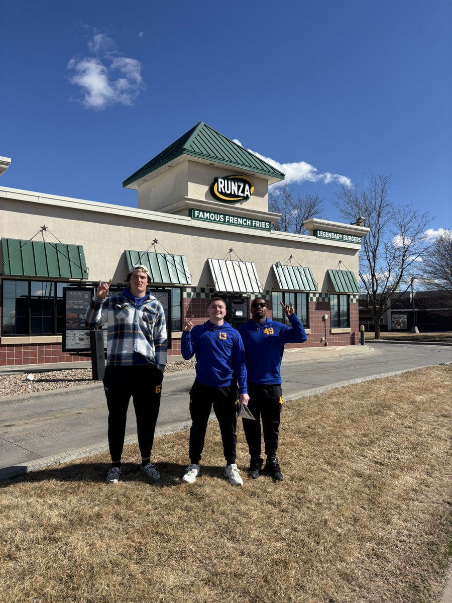 Thank you to Runza for supporting UNK football! #blueswarm <a href="/UNK_Football/">UNK Football</a>