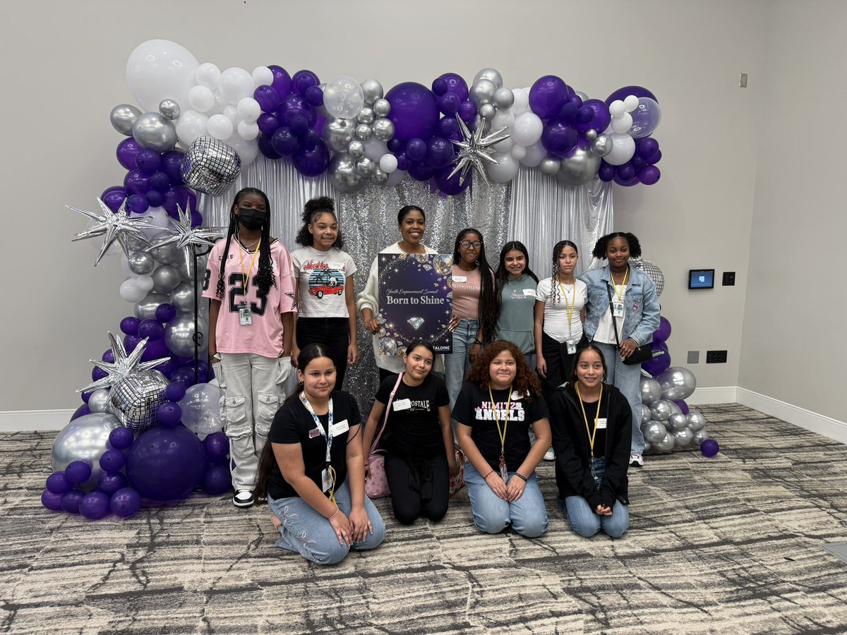 TeagueMS_AISD's tweet image. Trojans had an amazing time at the Youth Empowerment Summit! 💜Moments of inspiration, connection, and confidence💜 #BeBold #SpeakIt #BornToShine @Counseling_AISD @MHSS_AISD