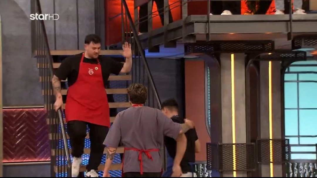 Σαμ εάν δεν ξέρεις καλό είναι να μην μιλάς, και μπράβο σε είπε ο Τασος και το χέρι πήγε να σου δώσει, εσύ απλά τον έγραψες.
#MasterChefGR