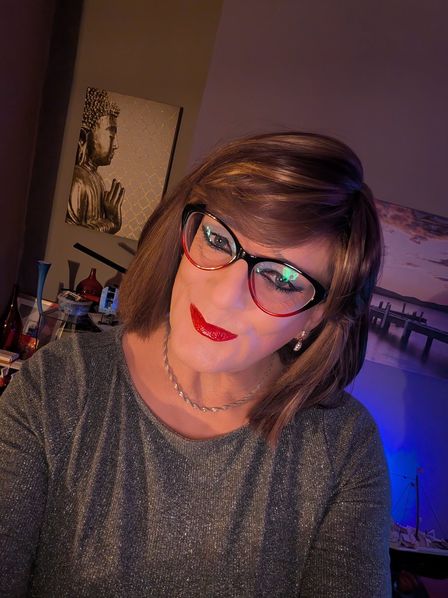 sophia jones tweet media