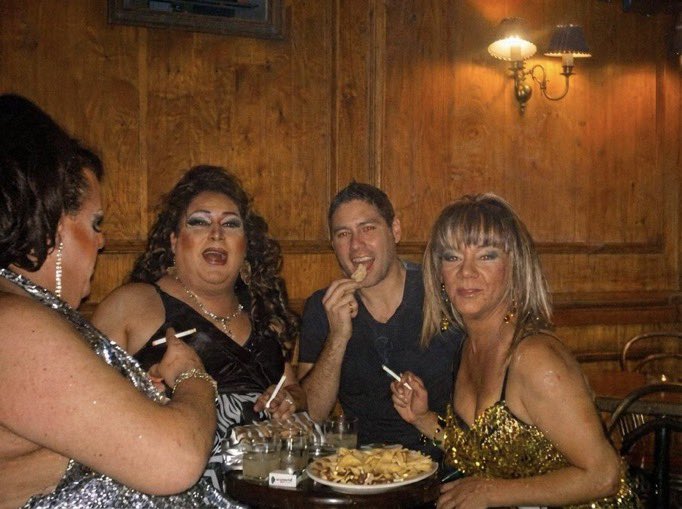 LA FAMILIA QUE KAST QUIERE DESTRUIR