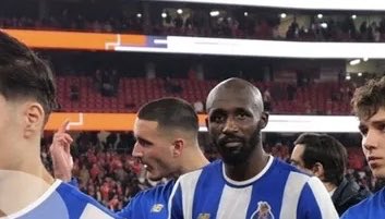 McQueeИ Infos 🚗 tweet media