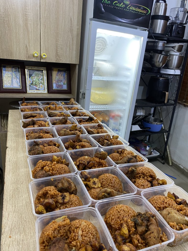 LOW COST CAKE/ SMALL CHOPS VENDOR IN LAGOS tweet media