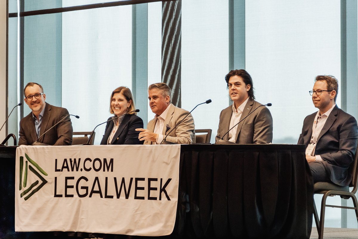 Thomson Reuters tweet media