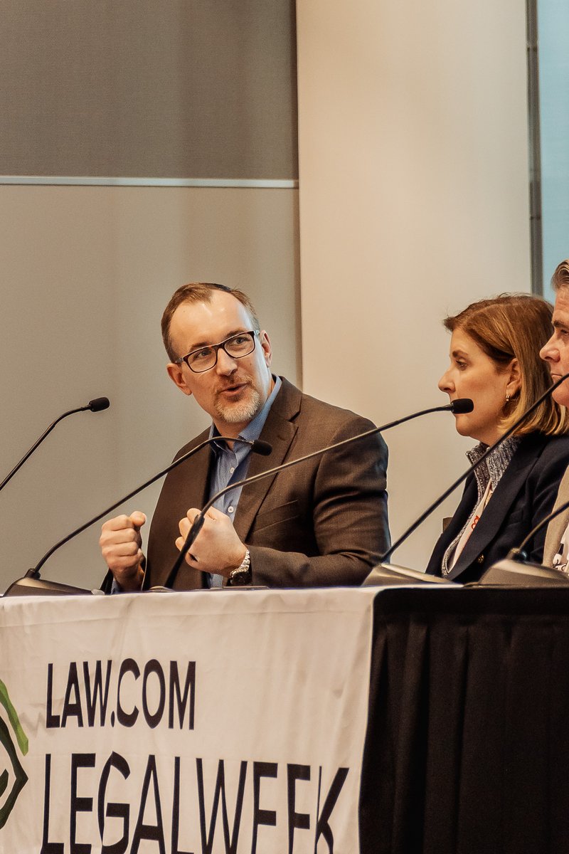 Thomson Reuters tweet media