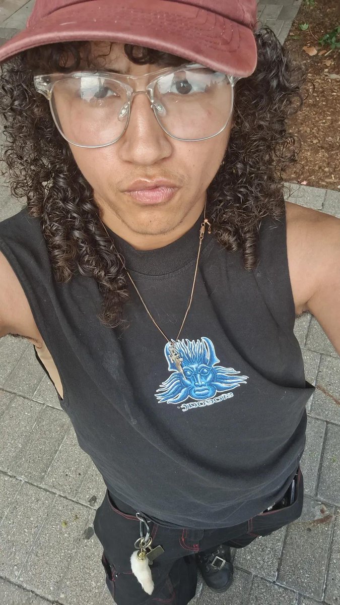 ⭑trans divinity tweet media