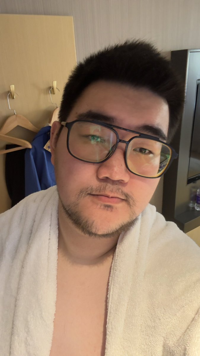 StarPanda520's tweet photo. emmmm最终还是心甘情愿的给对象发骚惹 白袜好色 舔脚也好爽 被咬奶子痛痛的 但是当时很爽🥵 可惜他还要回家😢又要分开了 好像放置play 我会在不见面的日子里攻略自己 然后见面更烧了🤤 走之前留了一双原味 闻着打飞机好棒（希望下次被玩到尿 被玩前列腺真的好羞耻😢） https://t.co/RJ74ycs6VV